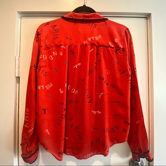 Red button down blouse, with black and white prints - Picture 2 of 3